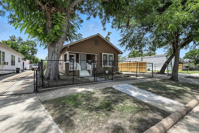 1305 Pine St, Baytown, TX 77520 - photo 2