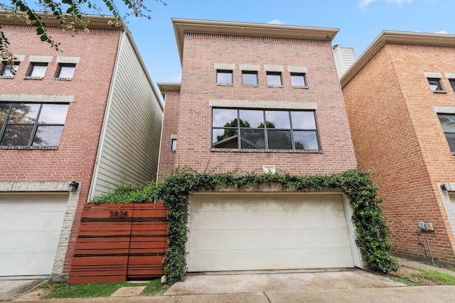 5826 Larkin St, Houston, TX 77007 - photo 1