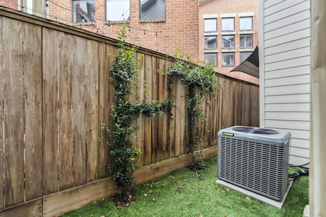 5826 Larkin St, Houston, TX 77007 - photo 36