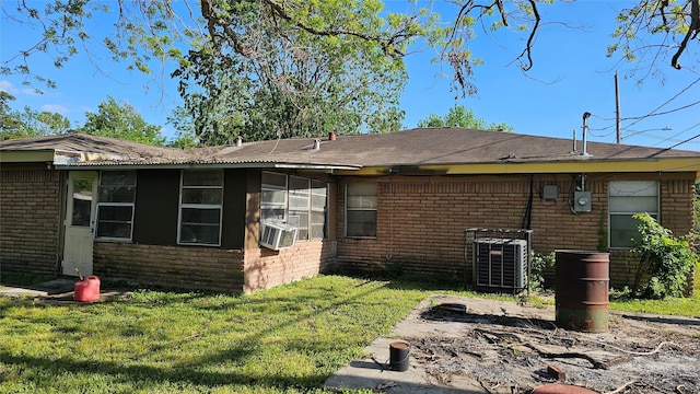 872 Lovers Ln, Houston, TX 77091 - photo 1