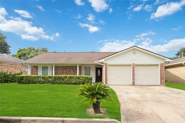 15339 E Hutchinson Cir, Houston, TX 77071 - photo 1