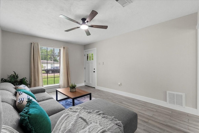 16902 Tibet Rd, Friendswood, TX 77546 - photo 4