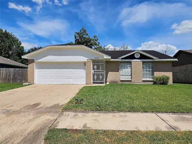 1019 Woodbridge Ave, Pearland, TX 77584 - photo 2