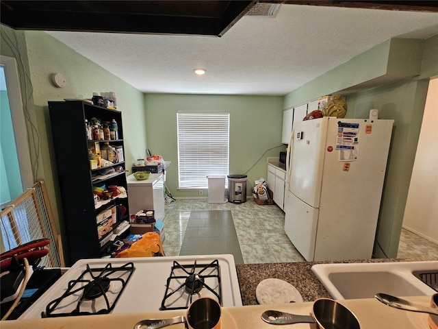 1019 Woodbridge Ave, Pearland, TX 77584 - photo 6