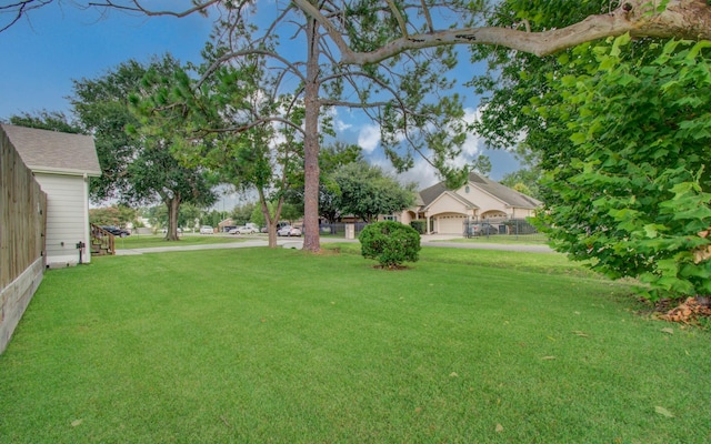 2722 Vega St, Houston, TX 77088 - photo 31