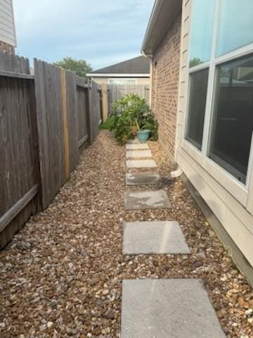8315 Quest Ct, Rosharon, TX 77583 - photo 2