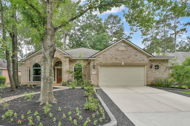 39 E Hobbit Glen Dr, The Woodlands, TX 77384 - photo 2
