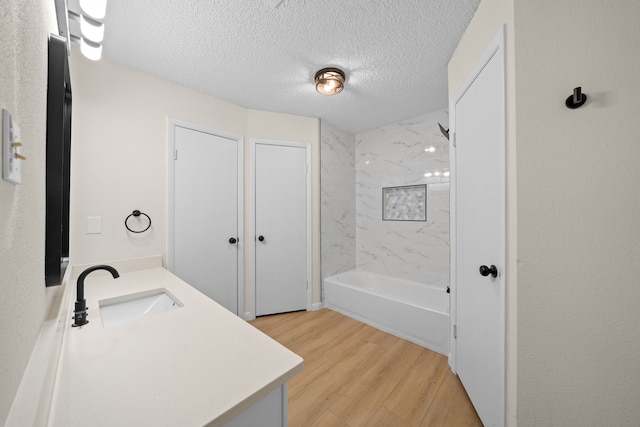 8702 Bird Forest Dr, Houston, TX 77088 - photo 21