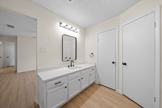 8702 Bird Forest Dr, Houston, TX 77088 - photo 22