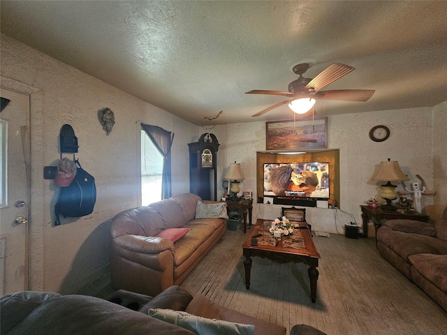 931 Lucky St, Houston, TX 77088 - photo 8