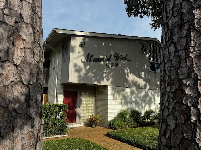 909 Silber Rd Unit 11, Houston, TX 77024 - photo 1