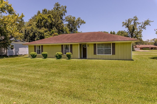 310 W Hartel St, Sour Lake, TX 77659 - photo 1