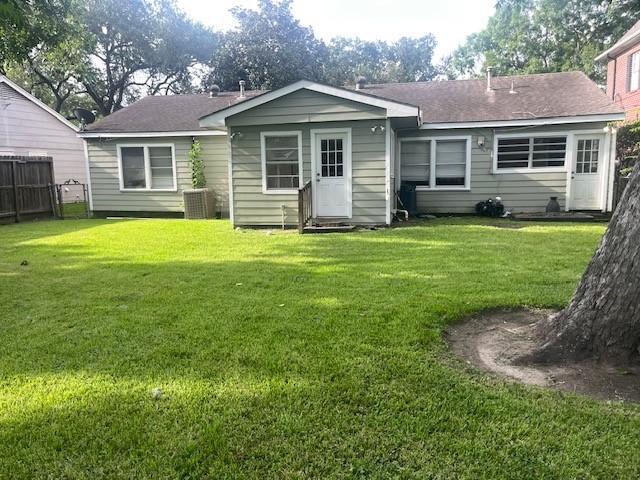 5122 Locust St, Bellaire, TX 77401 - photo 2