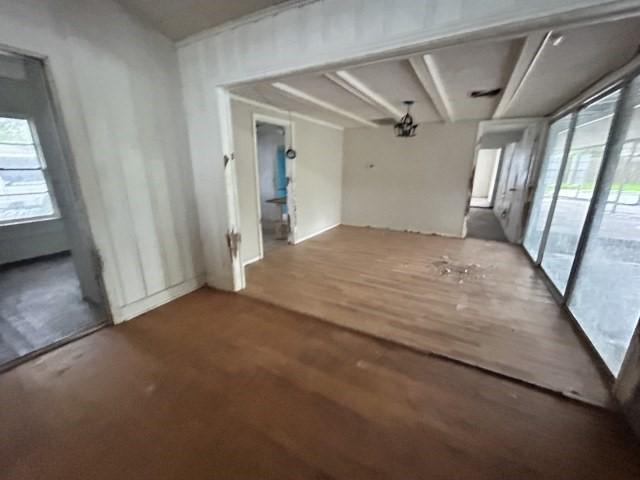 702 E Mesquite Ln, Victoria, TX 77901 - photo 9