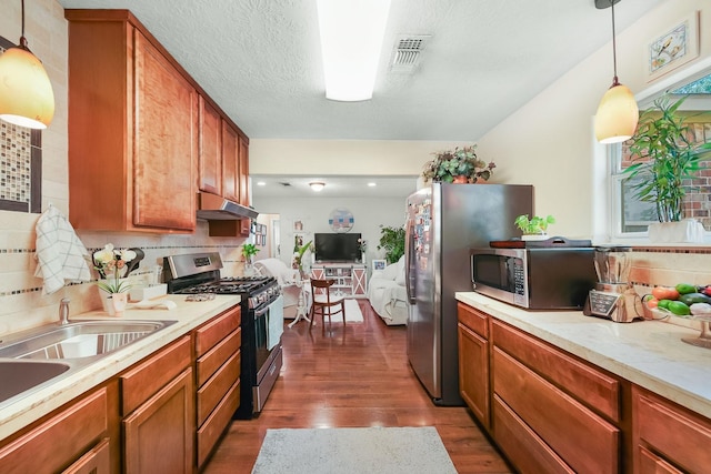 15 E Sterling St, Baytown, TX 77520 - photo 5