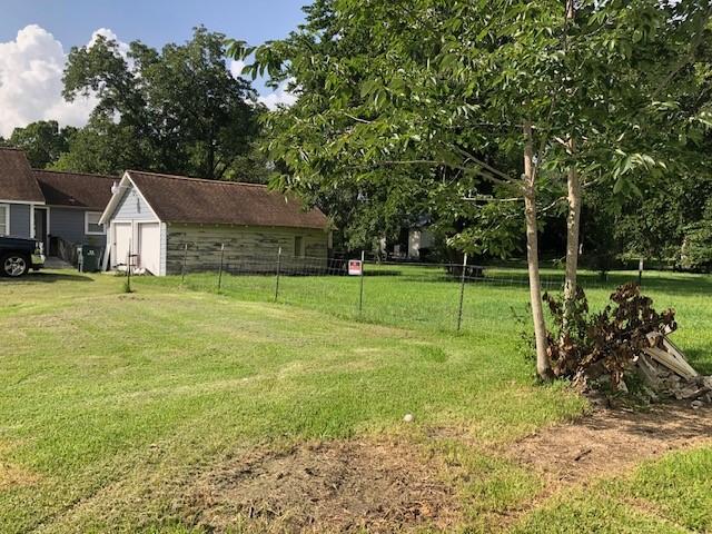 401 E Church St, El Campo, TX 77437 - photo 32