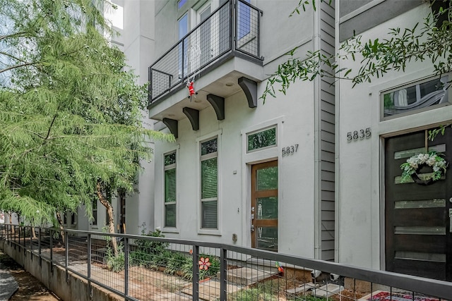 5837 E Post Oak Ln, Houston, TX 77055 - photo 2