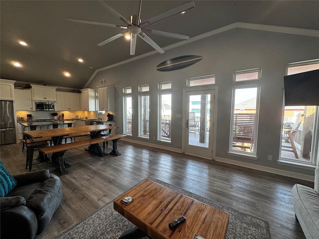 1819 Redfish Ln, Crystal Beach, TX 77650 - photo 1