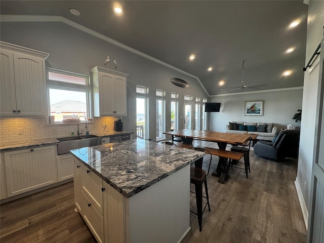 1819 Redfish Ln, Crystal Beach, TX 77650 - photo 2
