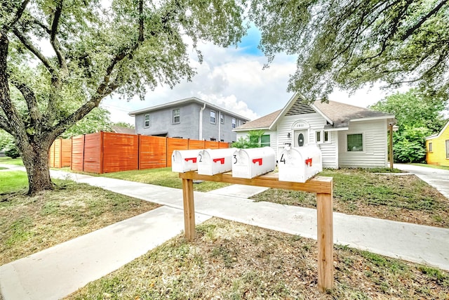 1511 Scharpe St, Houston, TX 77023 - photo 1