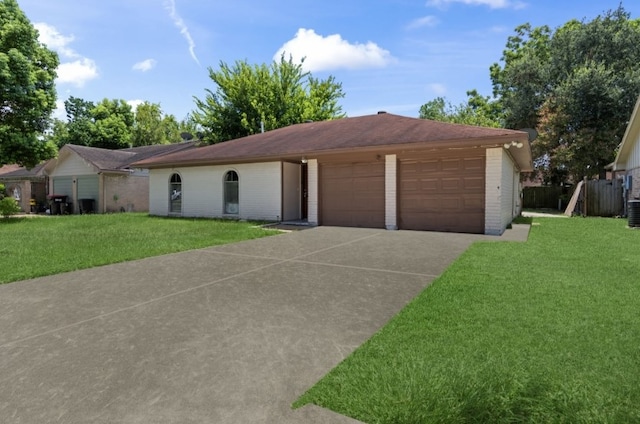 6811 Feather Creek Dr, Houston, TX 77086 - photo 2