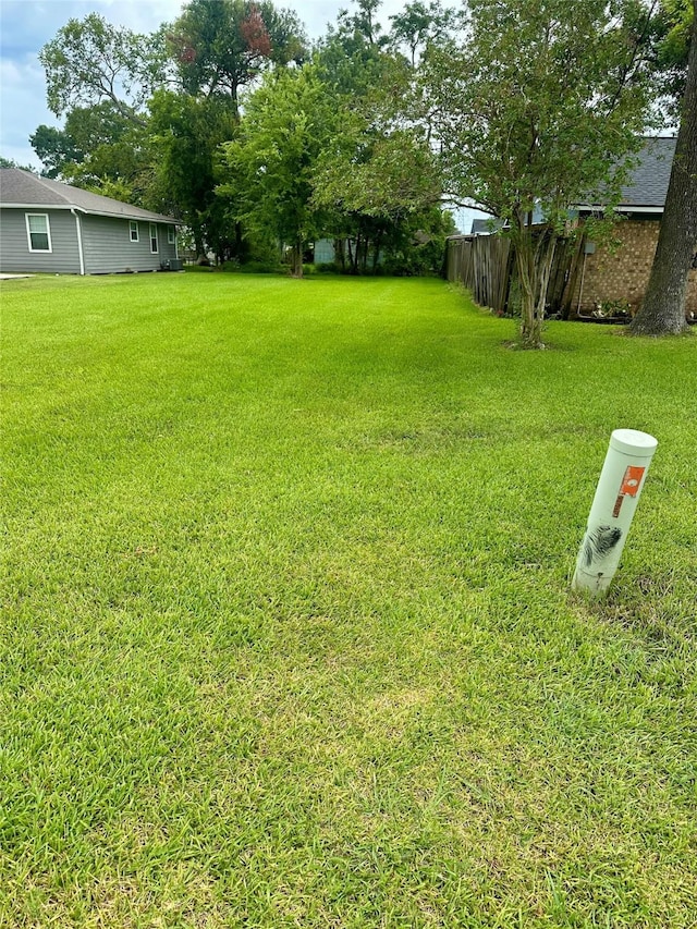 527 Brazoswood Dr, Clute, TX 77531 - photo 7