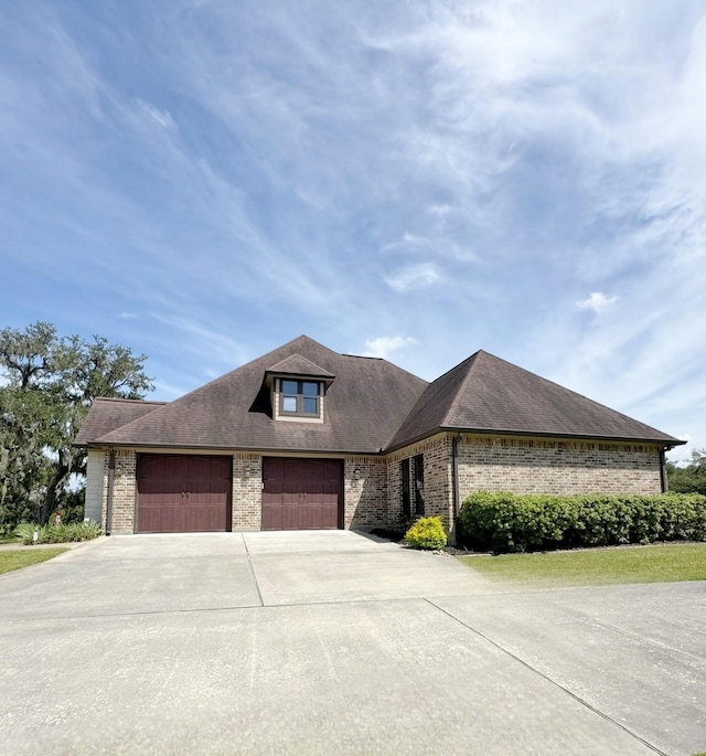 1043 Winchester Trl, Angleton, TX 77515 - photo 2