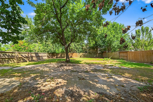 1607 W Gulf St, Baytown, TX 77520 - photo 5