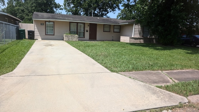 6139 Ridgeway Dr, Houston, TX 77033 - photo 1