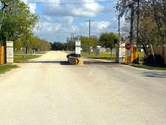 93 Swallow St, Palacios, TX 77465 - photo 1