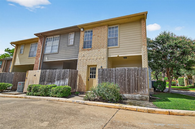 1515 Sandy Springs Rd Unit 1703, Houston, TX 77042 - photo 2