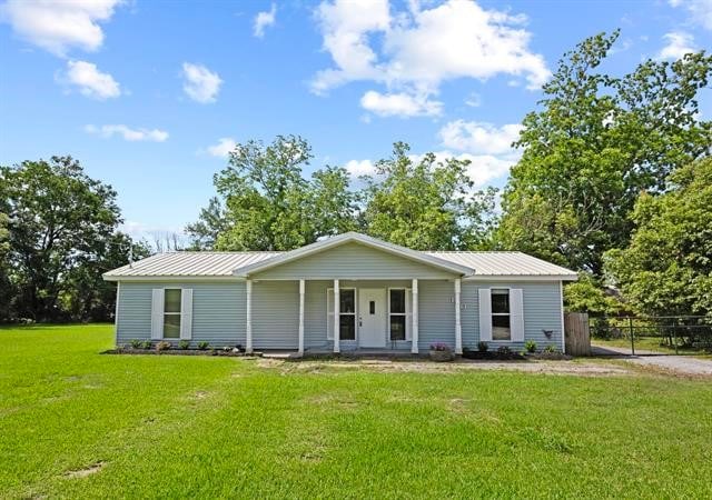 150 Crepe Mrytle, Bridge City, TX 77611 - photo 3