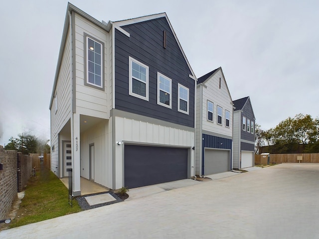 412 Neyland St Unit D, Houston, TX 77022 - photo 1