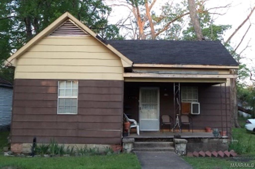 view of front of home with a porch