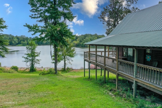 view of yard with a water view