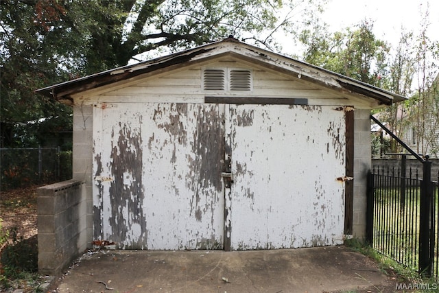 view of shed / structure