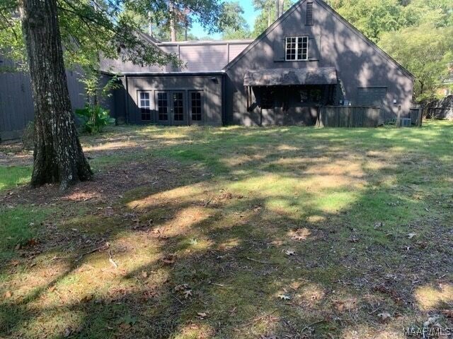 exterior space with a front yard