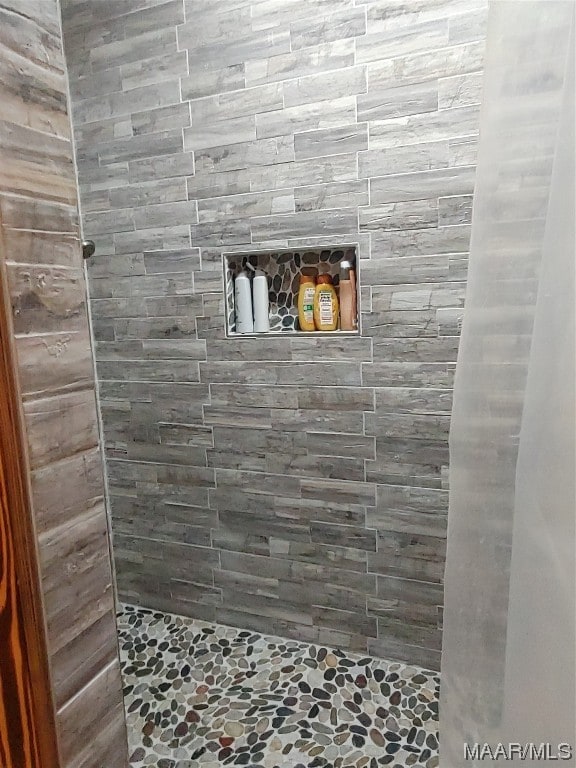 115 County Road 489th Rd, Verbena, AL 36091 - bathroom featuring tiled shower