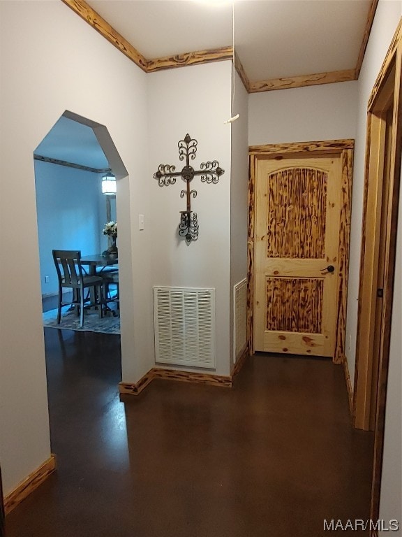 115 County Road 489th Rd, Verbena, AL 36091 - corridor featuring ornamental molding