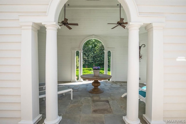 view of patio featuring covered porch and ceiling fan