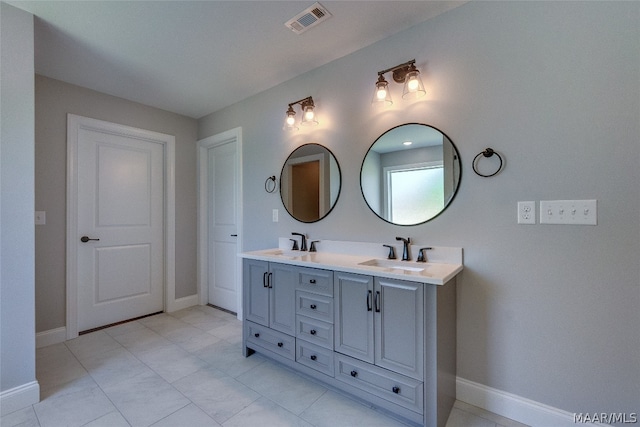 bathroom with vanity