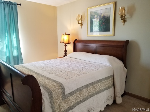 bedroom with carpet flooring