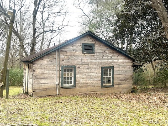 view of home's exterior