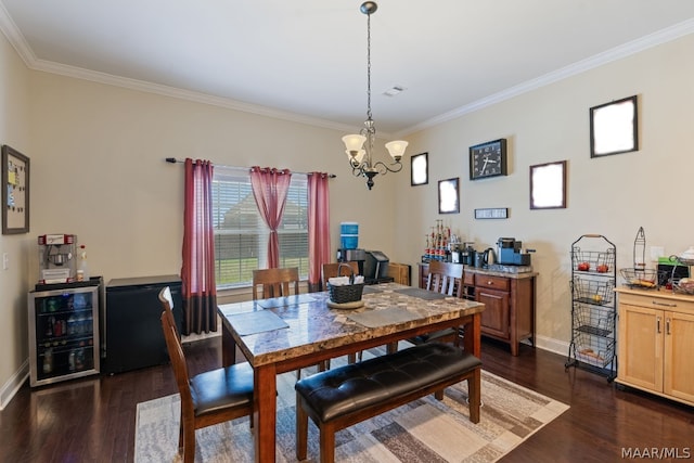 dining space with ornamental molding, dark hardwood / wood-style floors, beverage cooler, and a notable chandelier