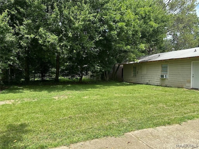 view of yard with cooling unit