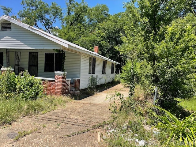 view of home's exterior