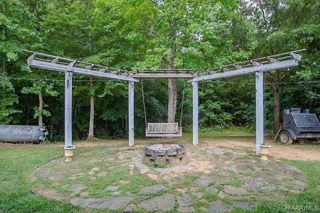 view of yard featuring a fire pit