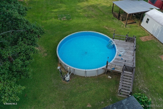 view of swimming pool