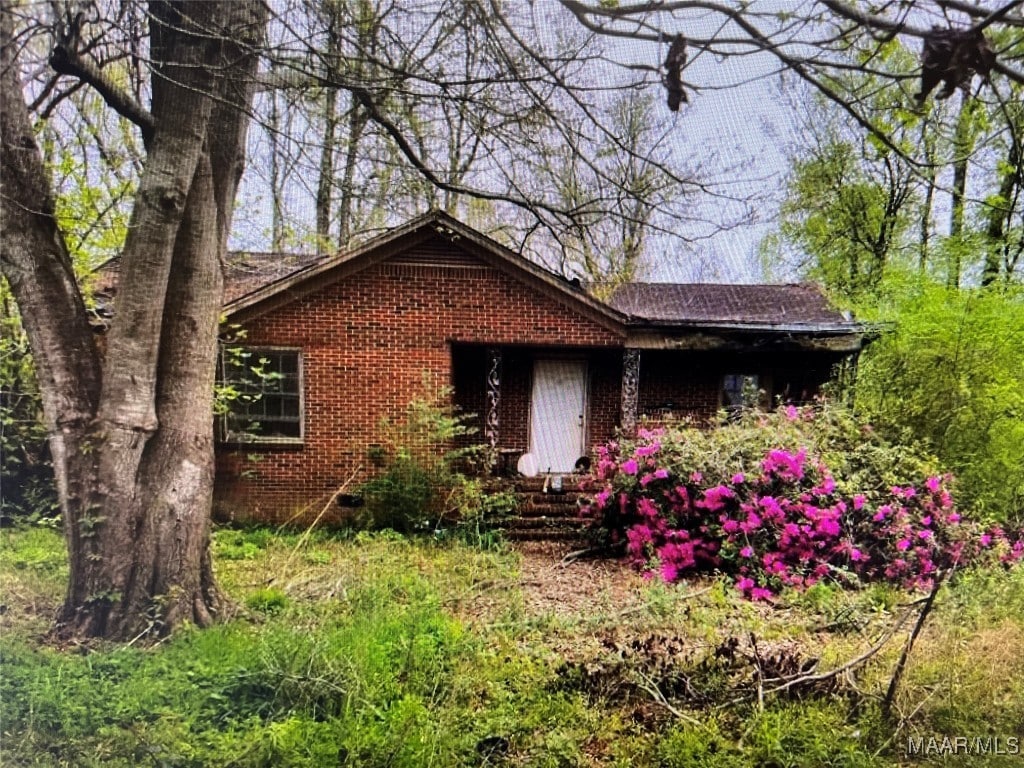 view of front of home