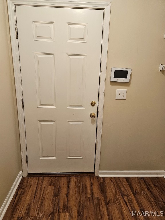 room details featuring hardwood / wood-style flooring